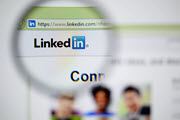 How to Add Recruiters to Your LinkedIn Network